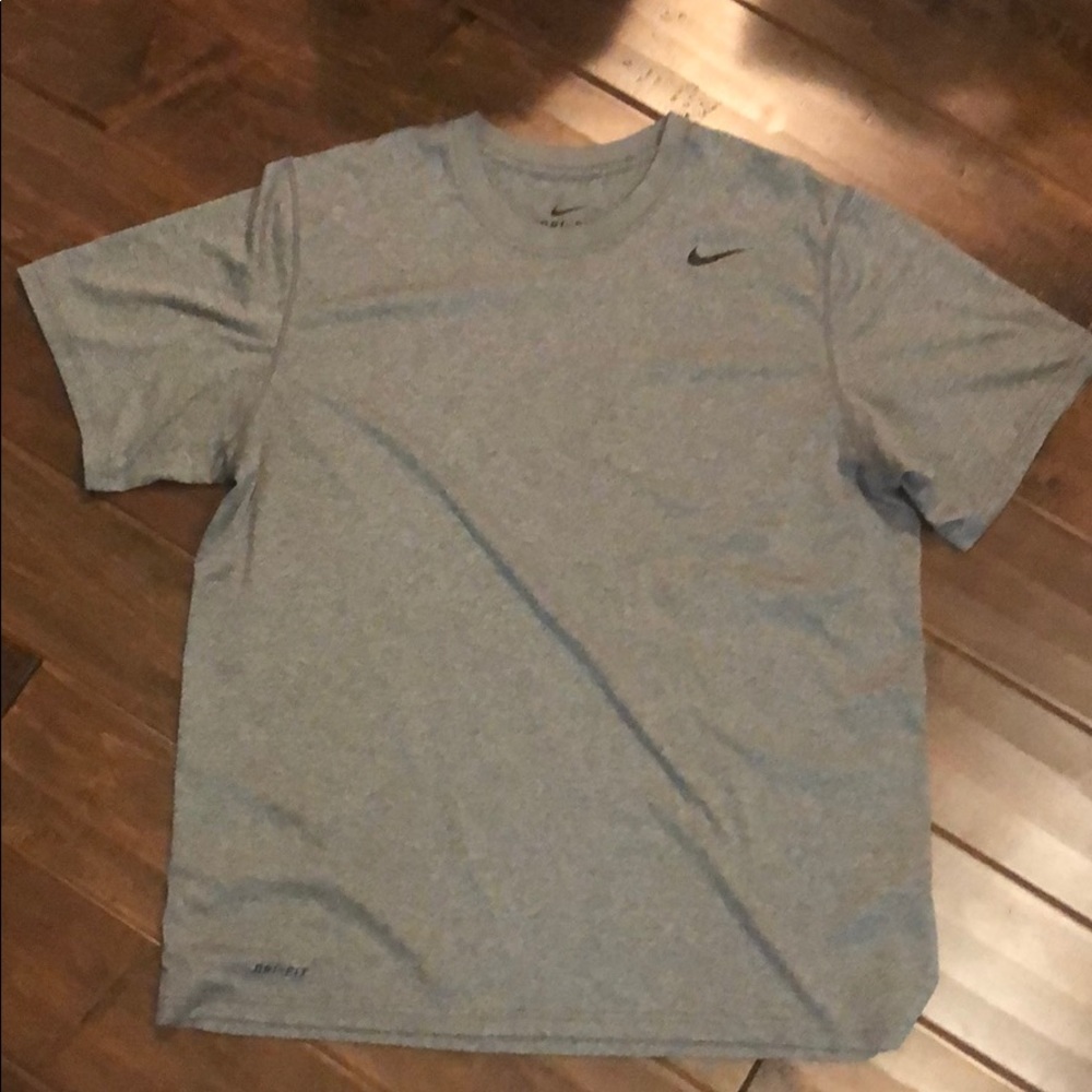 Nike Crew Neck Gray Dri-Fit T-Shirt size L